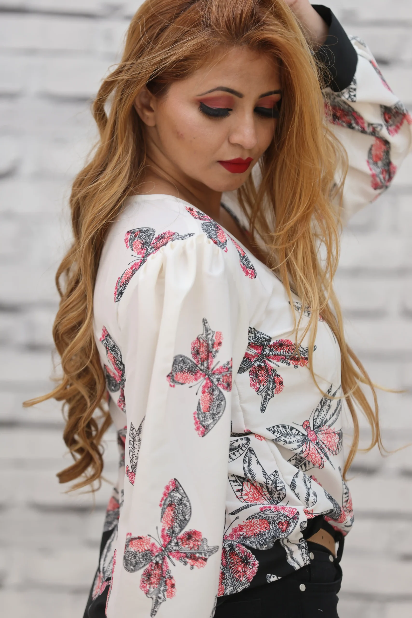 Butterfly Bliss Crepe Top – Nine2Five