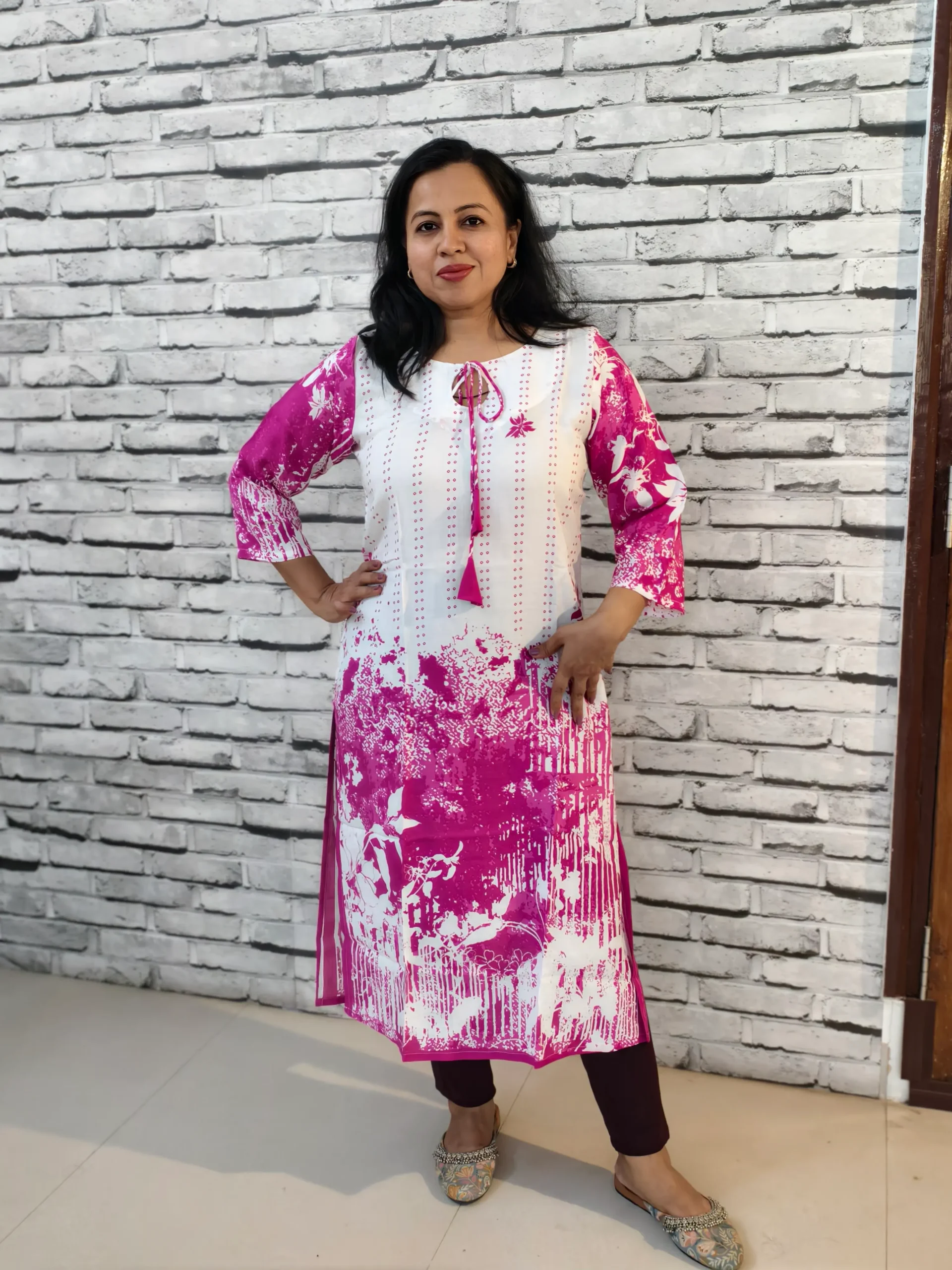 Pink & White Digital Print Kurti – Mid-Calf Length