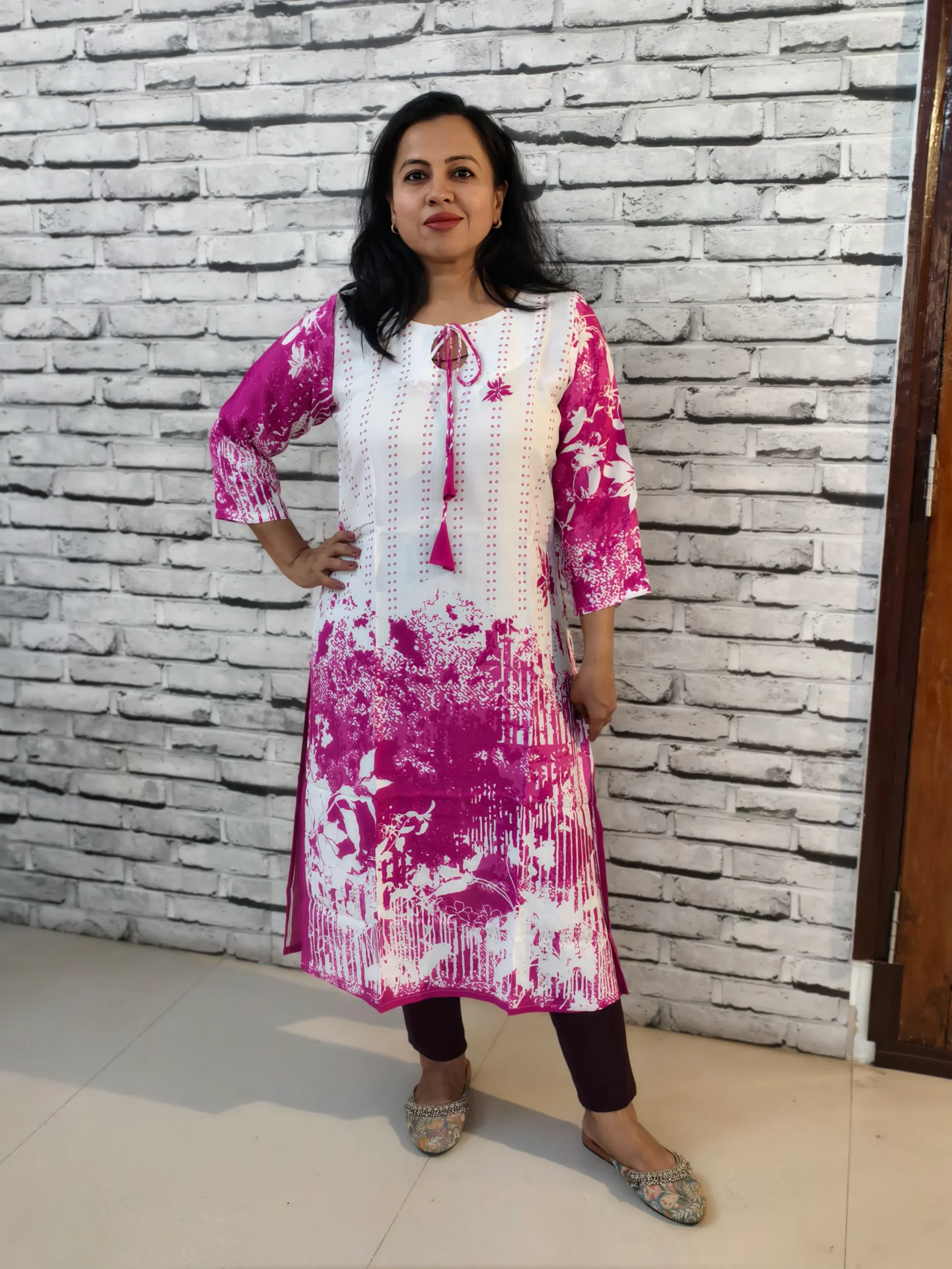 Pink & White Digital Print Kurti – Mid-Calf Length