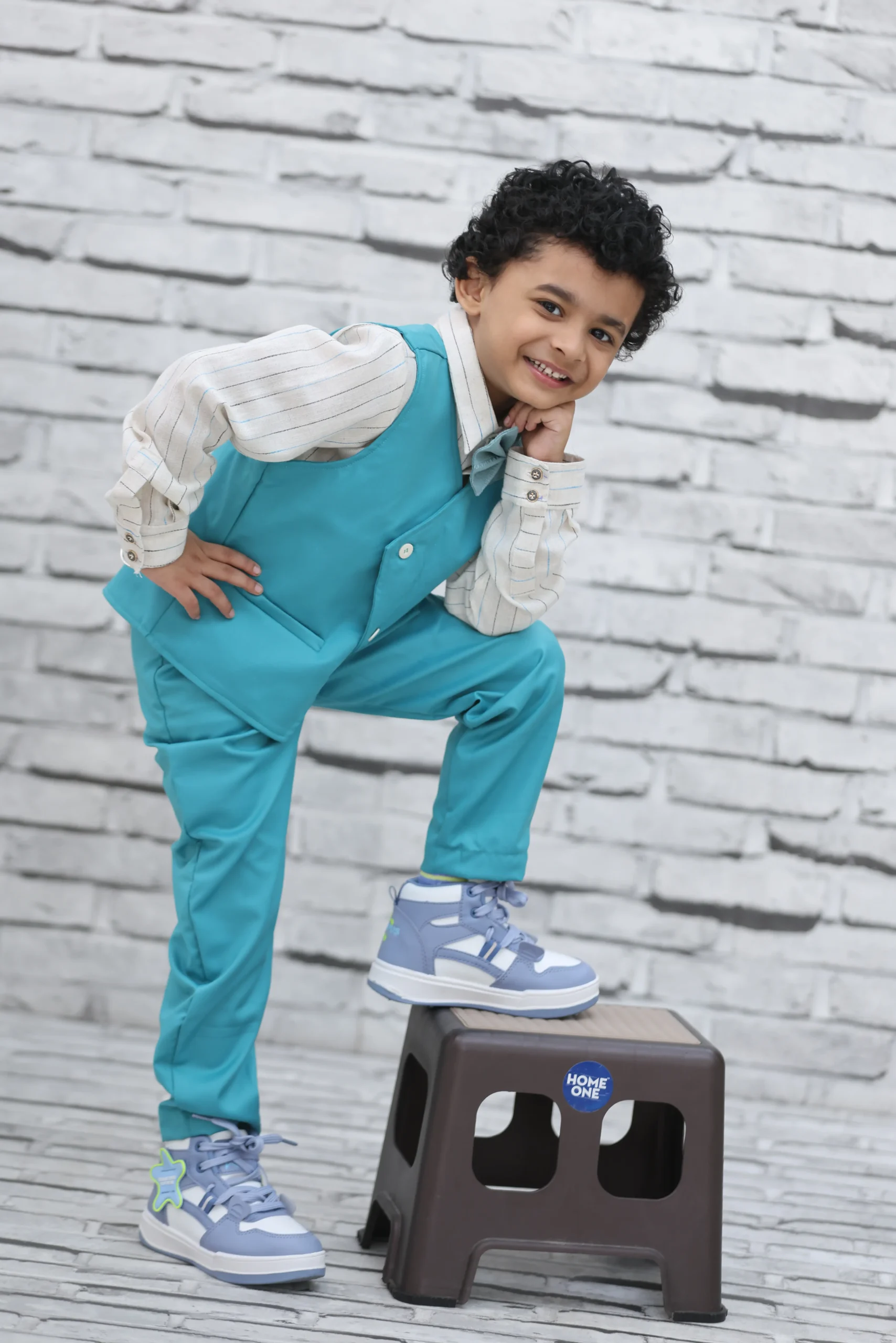 Boys' 3-Piece Dress Set with Bow Tie – Turquoise Blue & Cream | Nine2Five