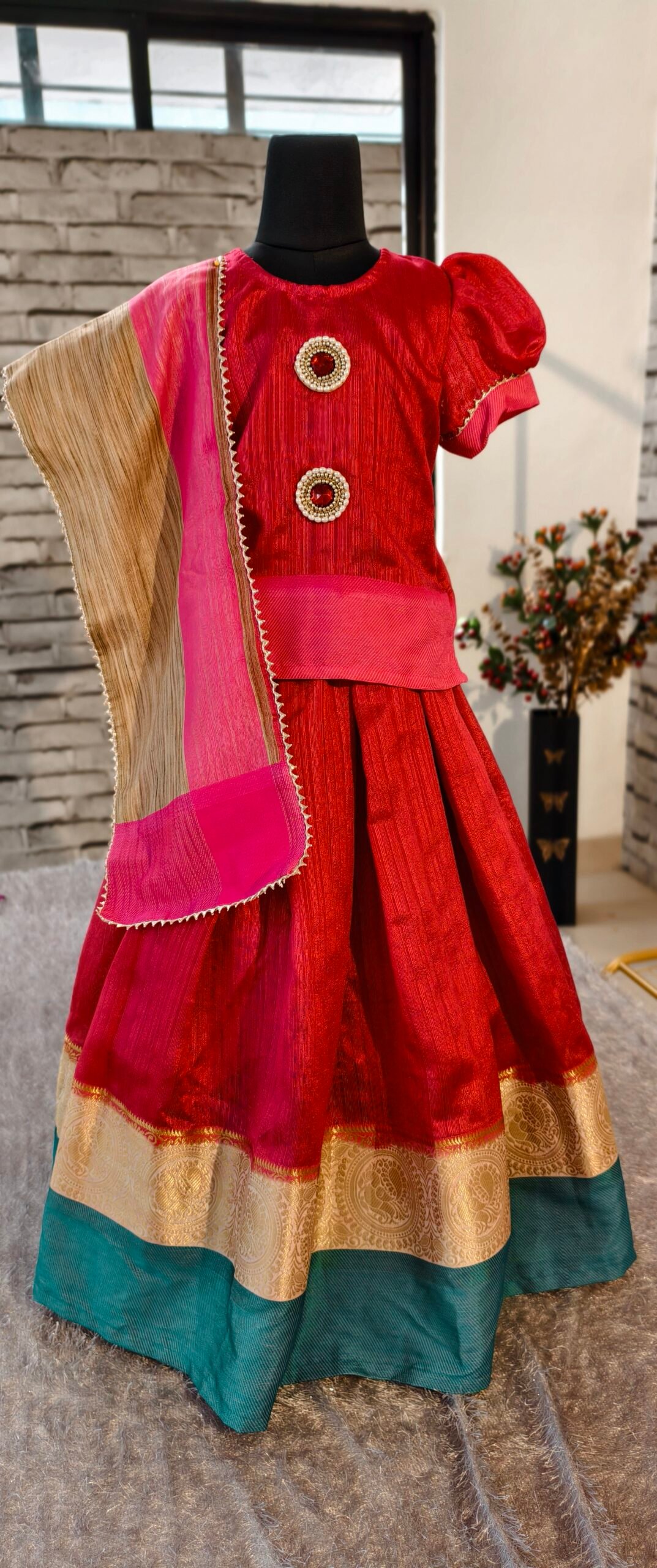 Pink & Gold Traditional 3-Piece Kids' Set | Nine2Five