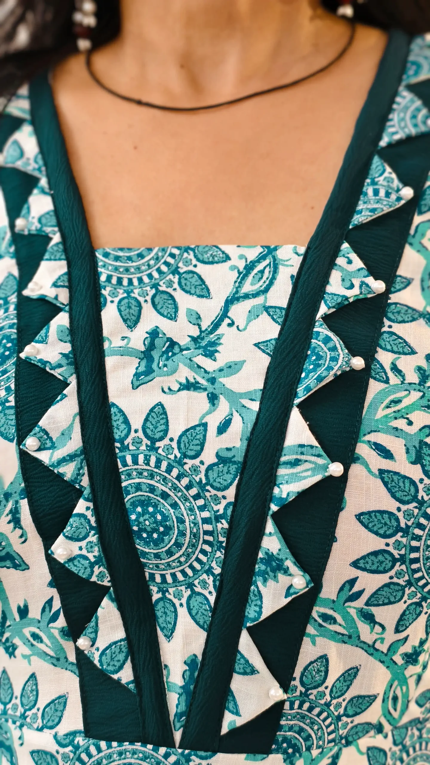 Nine2Five Teal Print Kurti Pant Set with Appliqué & Kaudi Detailing