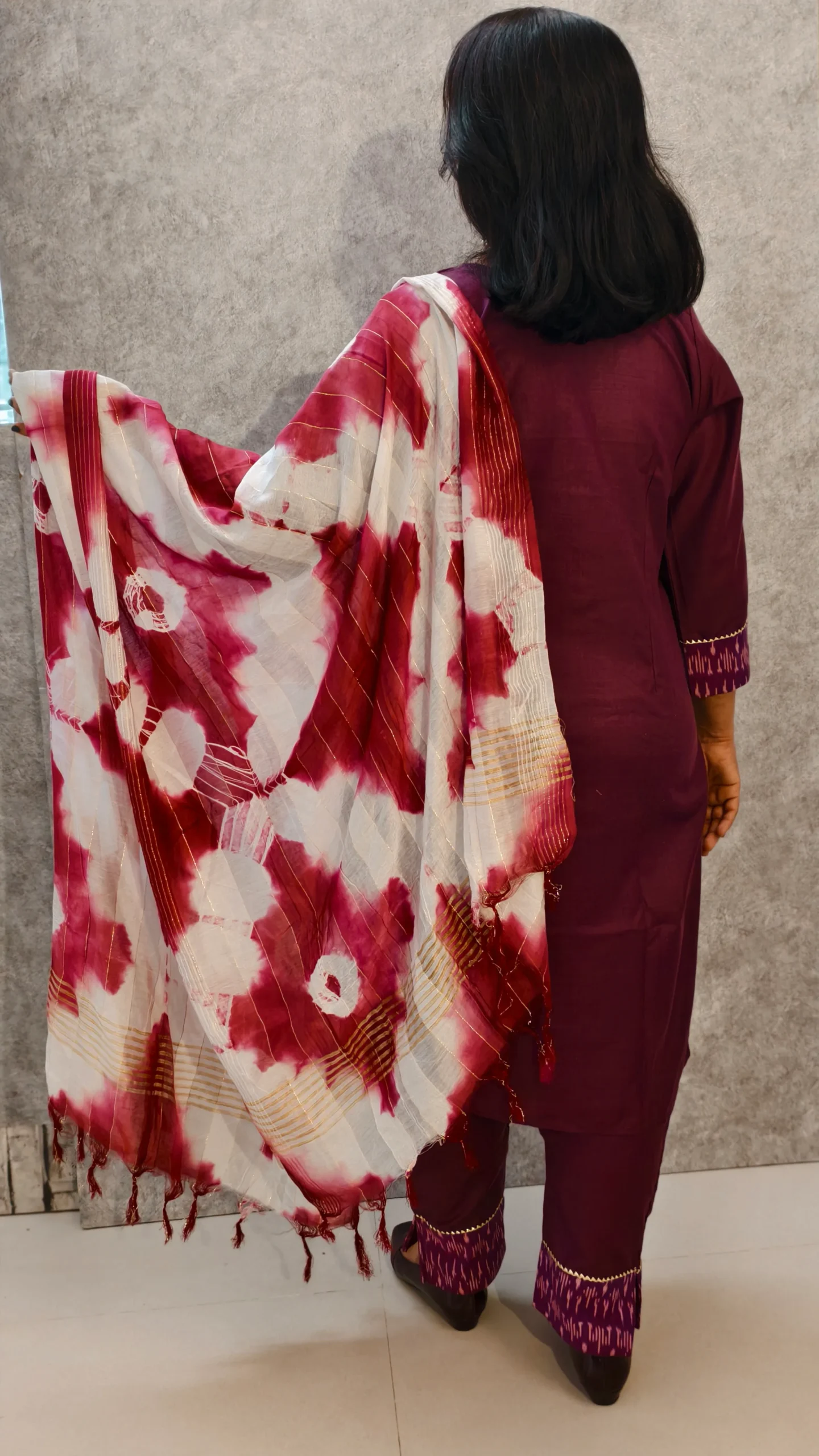 Wine Cotton Kurti Pant Set with Ikat Appliqué & Mul Shibori Dupatta – 3 Piece Set