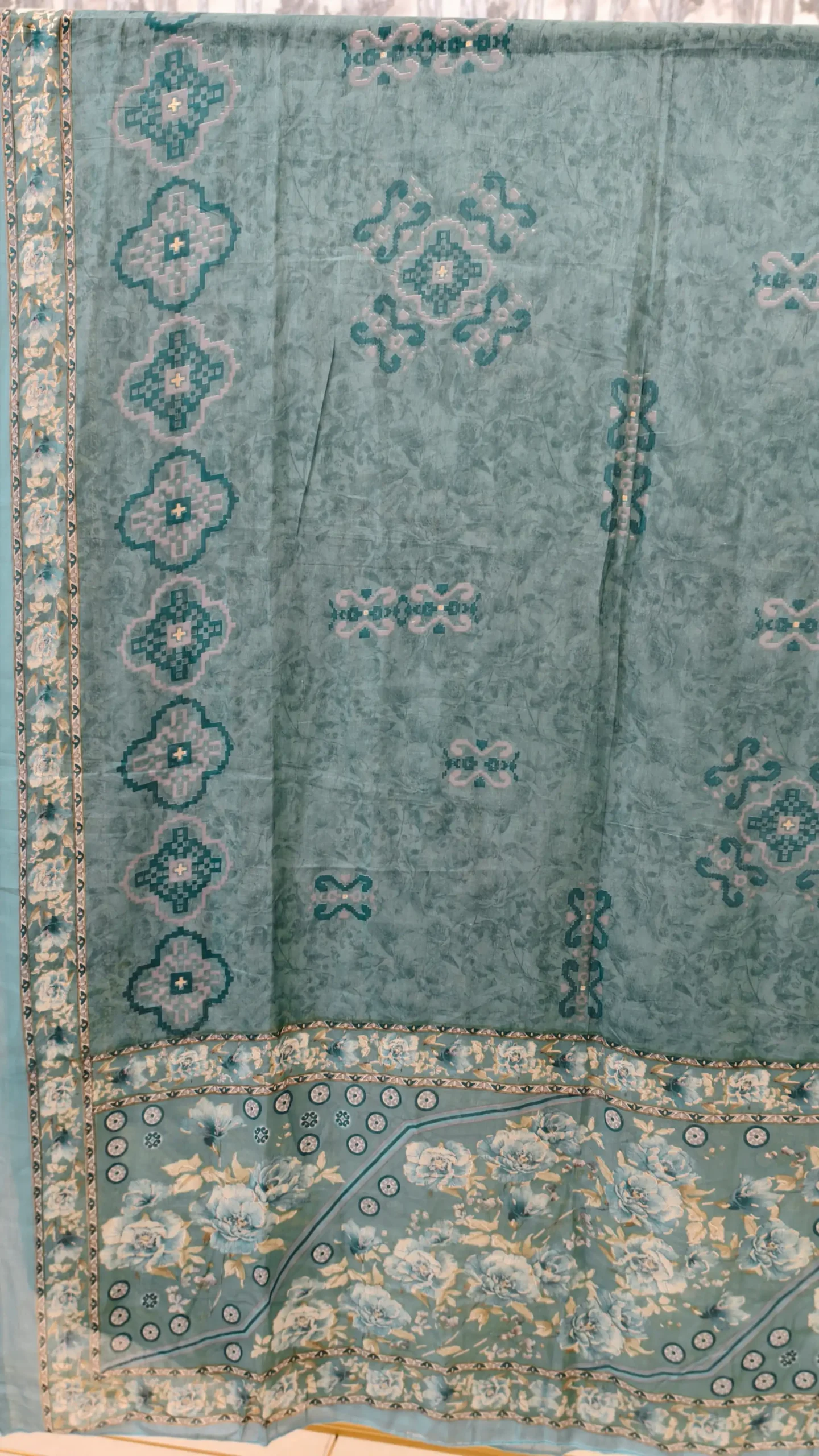 Full-Width Mul Cotton Dupatta with Geometric & Floral Accents