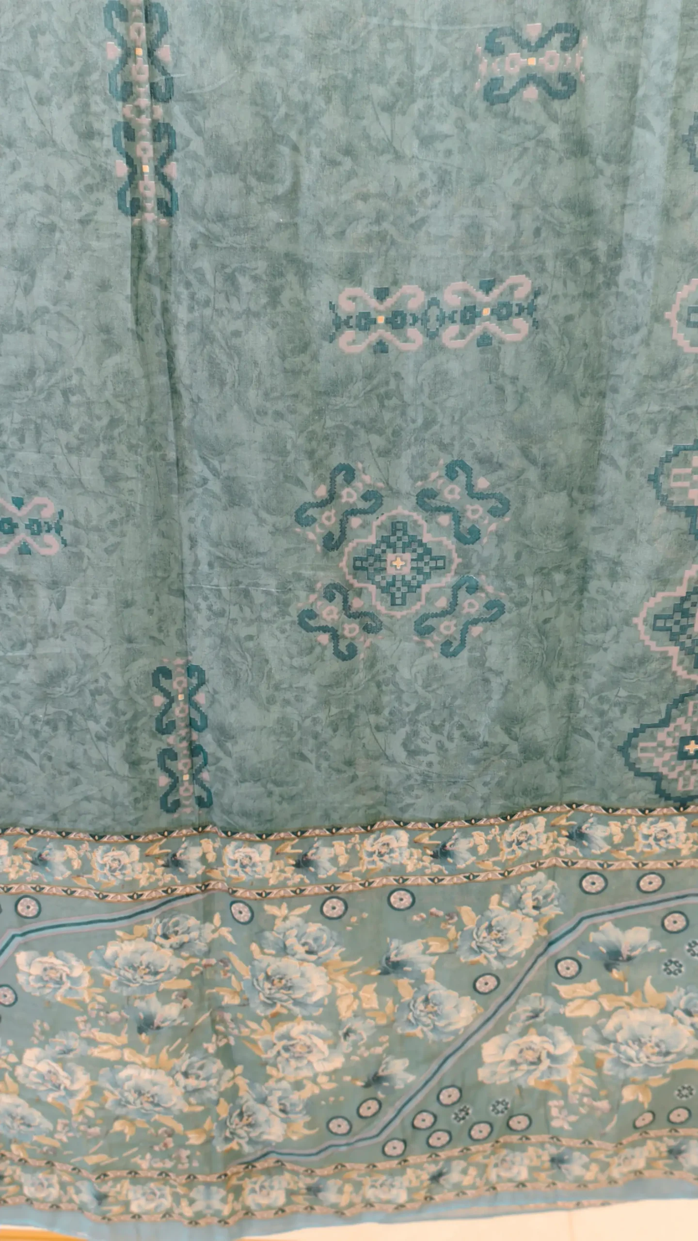 Full-Width Mul Cotton Dupatta with Geometric & Floral Accents