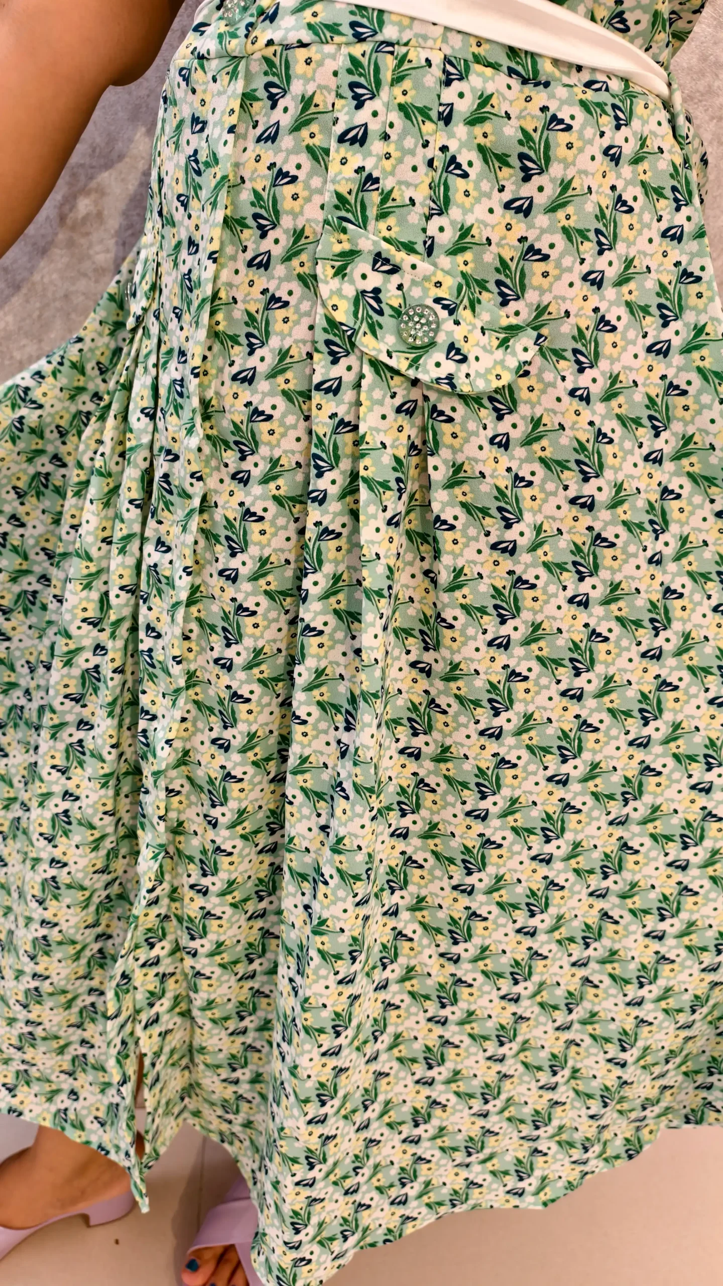 Green Floral Polymoss Midi Dress – Nine2Five Plus