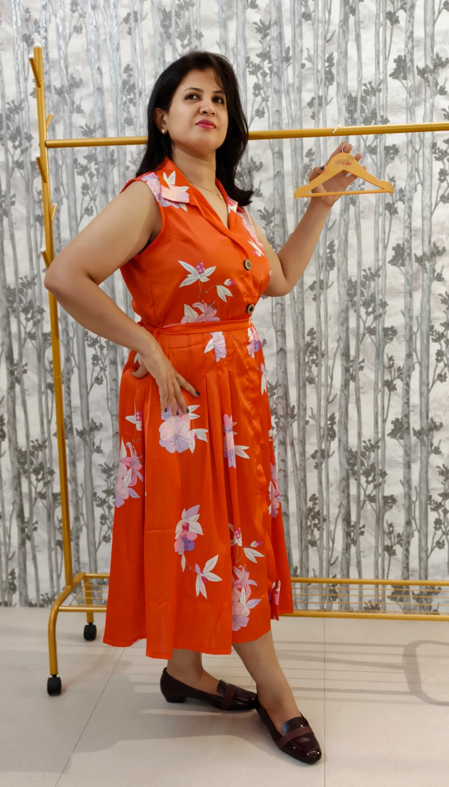 Scarlet Bloom Satin Midi Dress – Nine2Five Plus