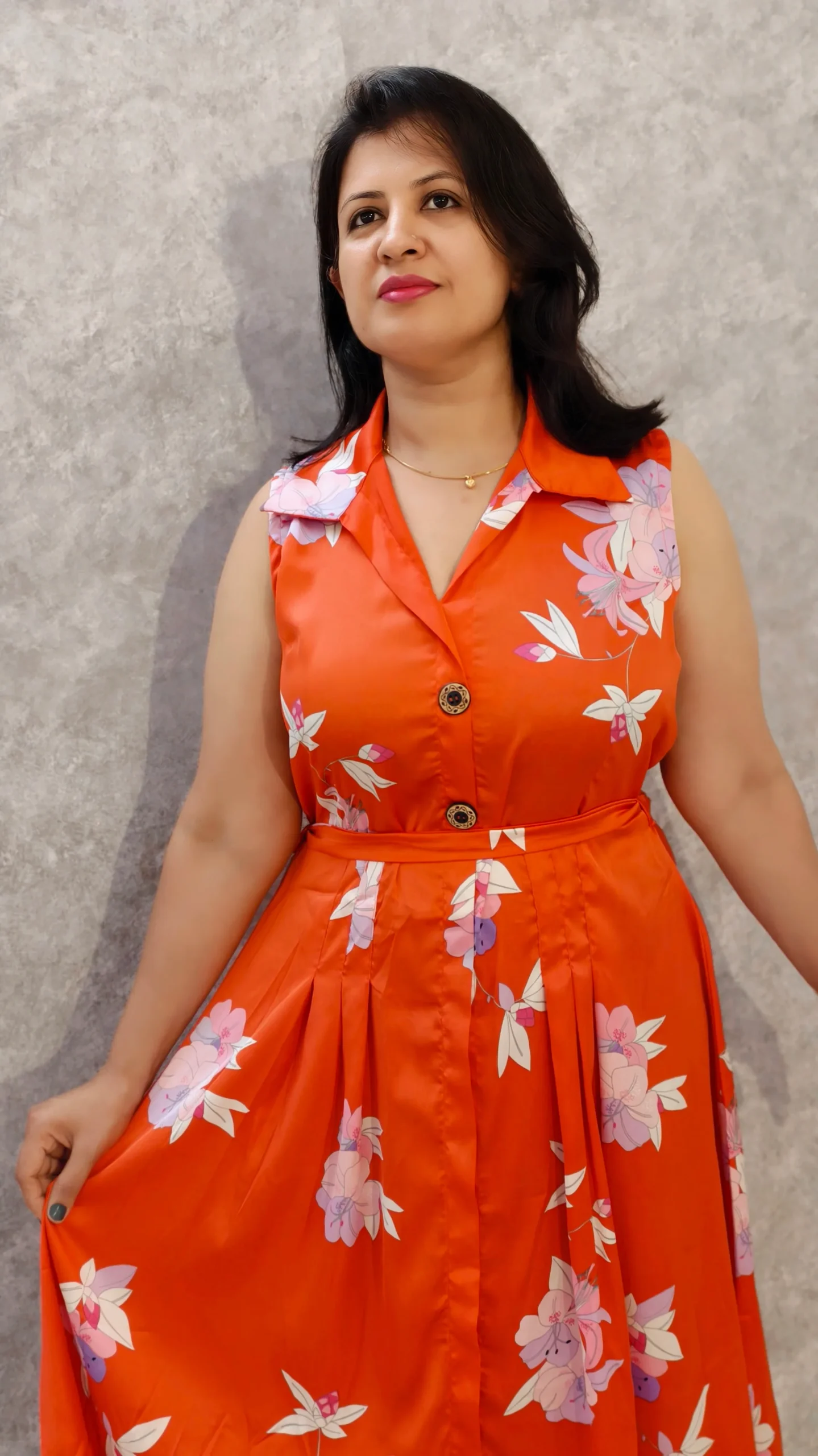 Scarlet Bloom Satin Midi Dress – Nine2Five Plus
