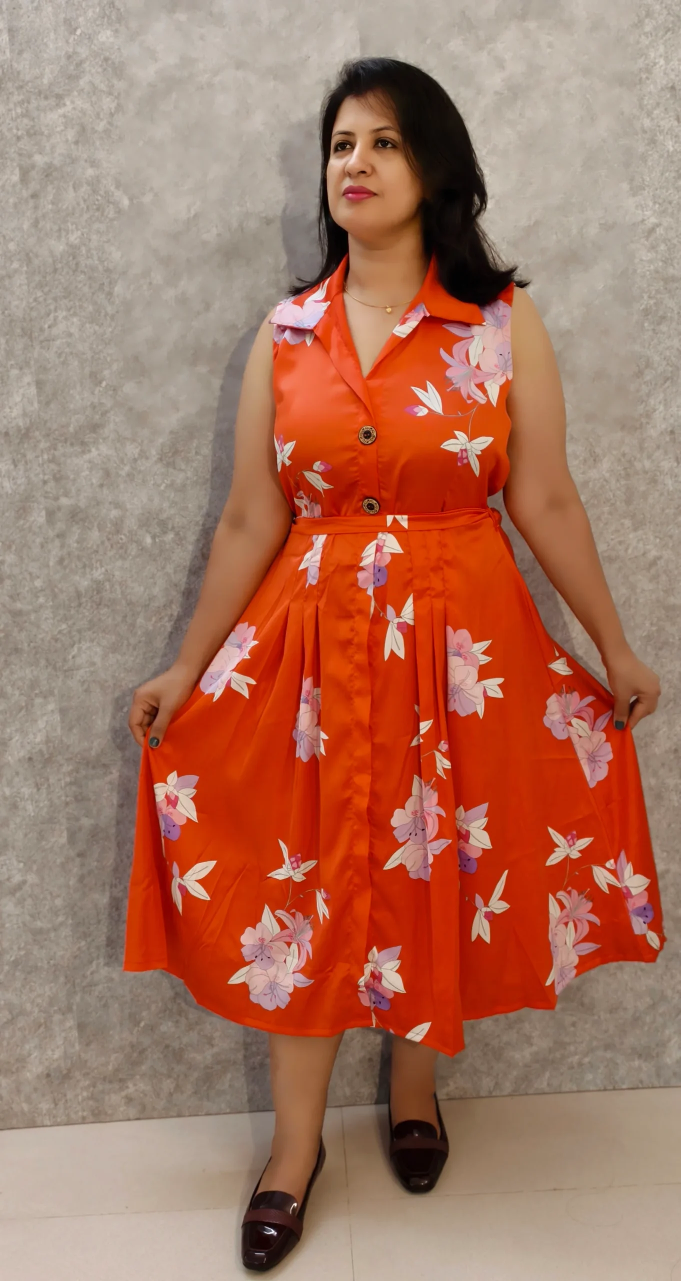 Scarlet Bloom Satin Midi Dress – Nine2Five Plus