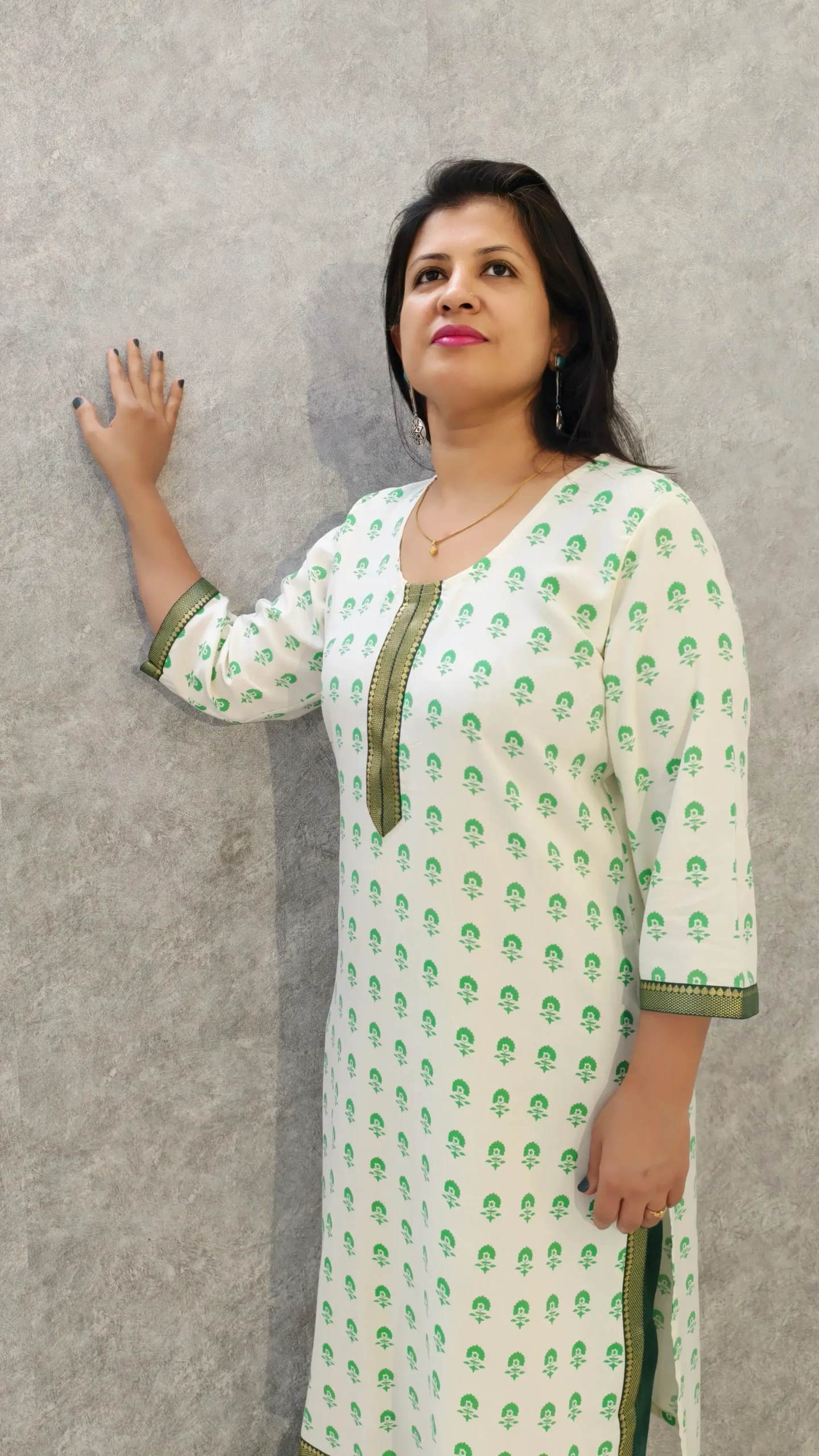 Off-White & Green Cotton Rayon Kurti Pant Set – Nine2Five Plus