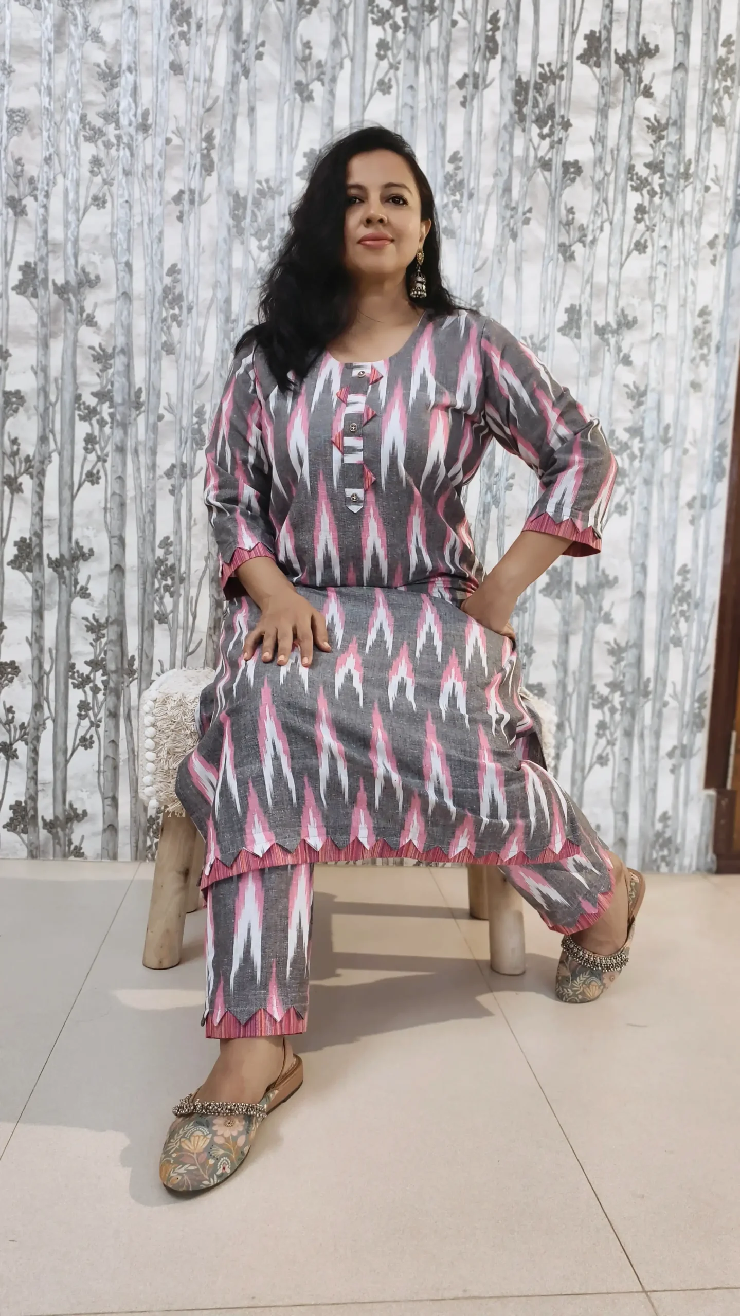 Bhagalpuri Ikat Kurti Pant Set – Grey, Pink & White with Appliqué Detailing