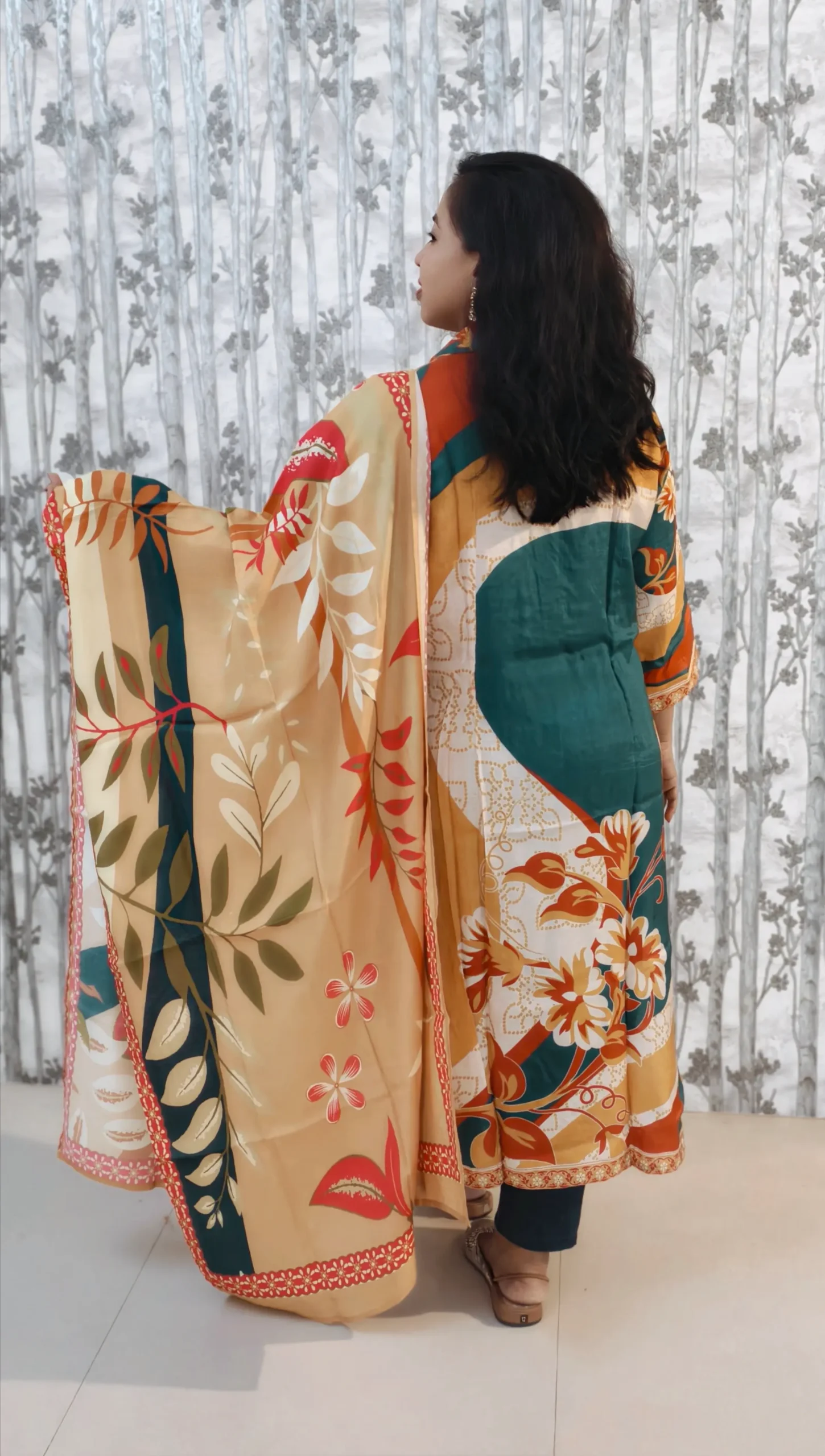 Nine2Five Multicolor Kurti & Dupatta Set – Cotton Blend, Wing Collar