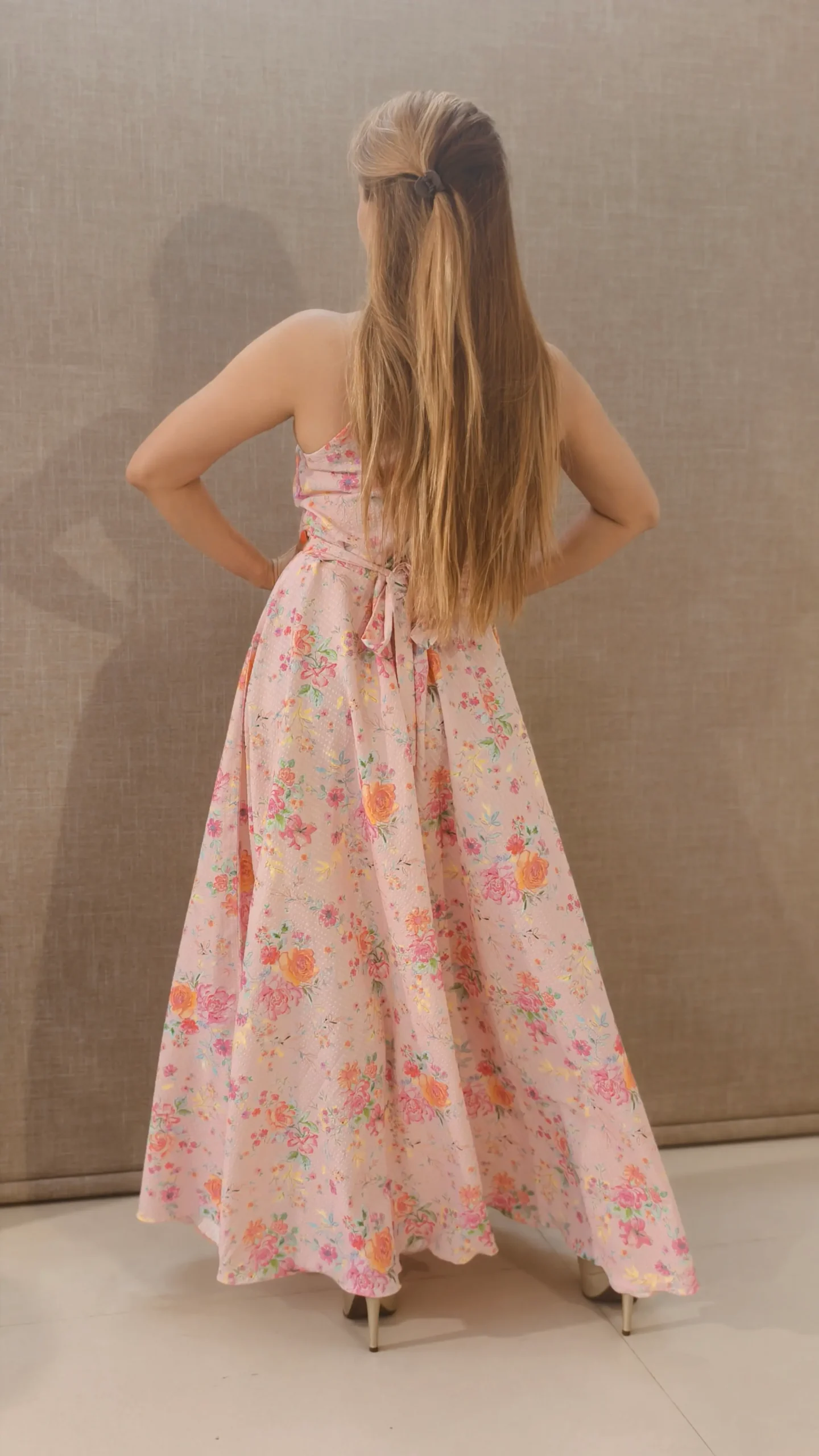 Nine2Five Pastel Pink Floral Halter Neck Seersucker Cotton Dress